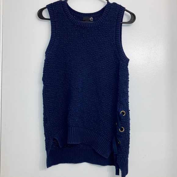 Navy blue sleeveless knitted top - Picture 1 of 5